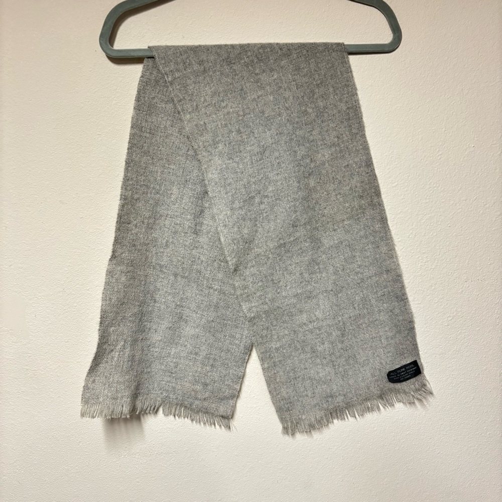 Light Gray 100% Wool Scarf